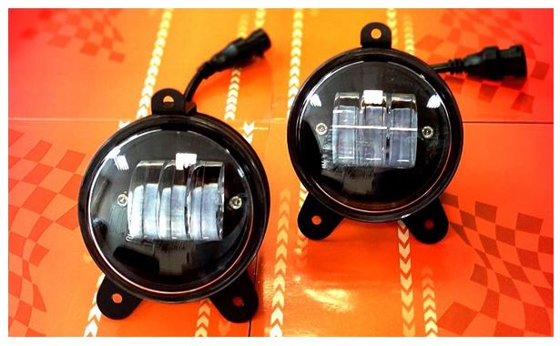 Фара противотуманная 2170-LED-30W со светод. белая-прожектор на Приору  (90*90*67MM) 12V-30W компл.